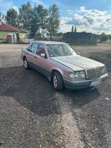 Mercedes-Benz Mercedes 124 250 turbo diesel automatic - Mercedes-Benz 250 mit Diesel-Antrieb: Turbo