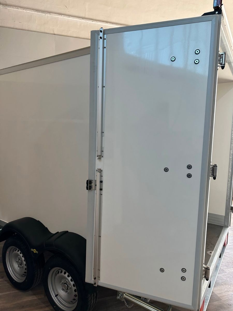 Fahrzeugabbildung Humbaur HGK 253218-21 PF60 Deluxe Kühlanhänger