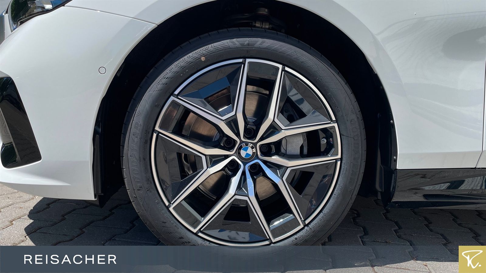 BMW i5 A Tou xDrive40 M-Sport,AHK,DAProf,Autom foto 3
