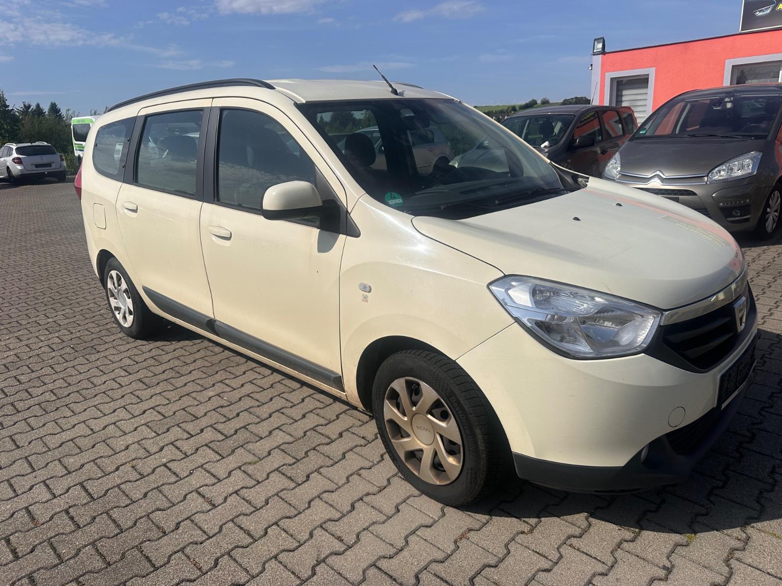 Dacia Lodgy 2015 — rear view