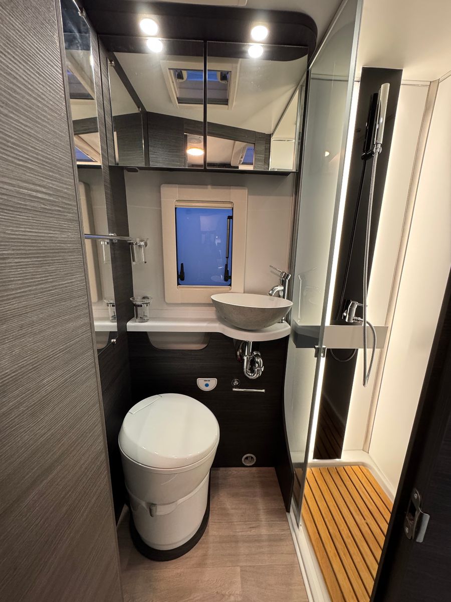 Fahrzeugabbildung Benimar Mileo M282 LOUNGE LUFTFEDERUNG SOLAR TV SAT AHK