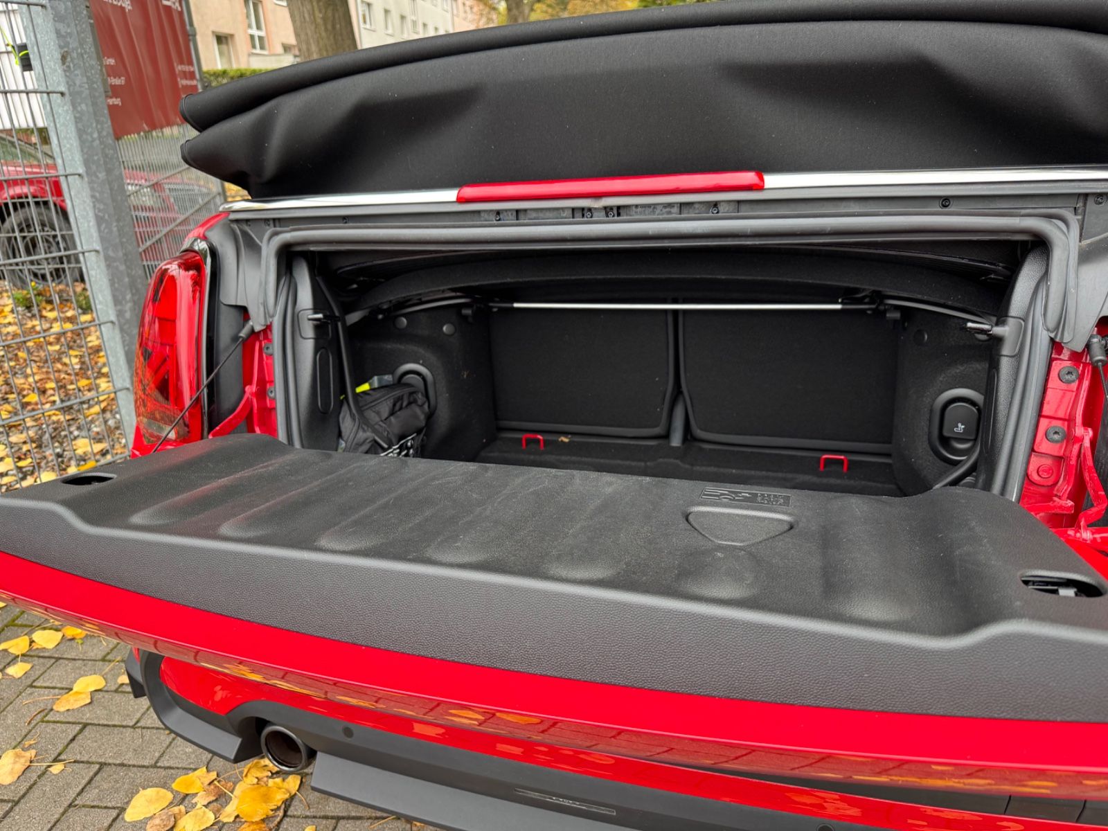 Fahrzeugabbildung MINI COOPER Cabrio Cooper*SHZ*PDC*CAM*LED