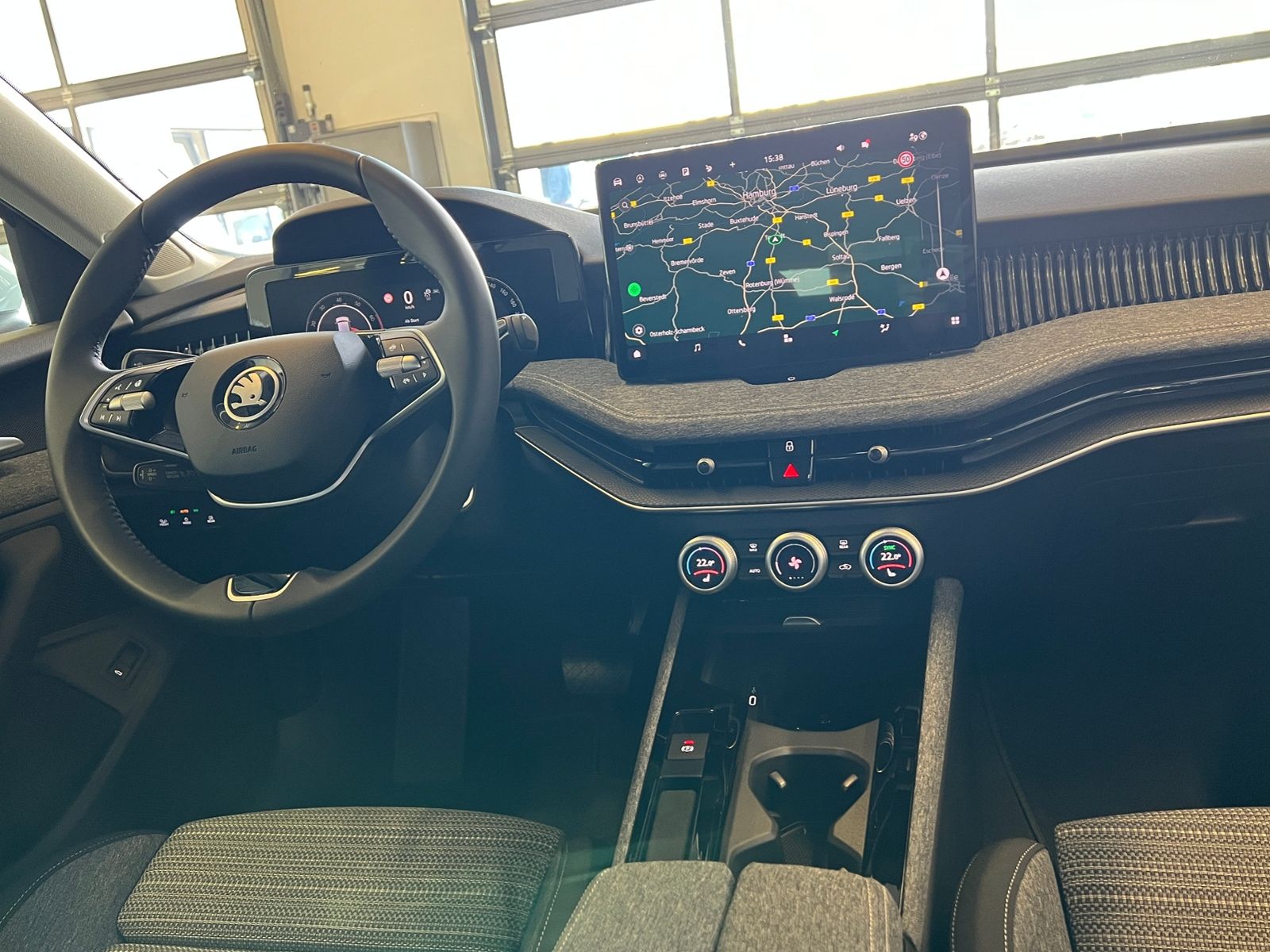 Fahrzeugabbildung SKODA Superb Combi Selection 1.5 TSI mHEV DSG *Vorb. A