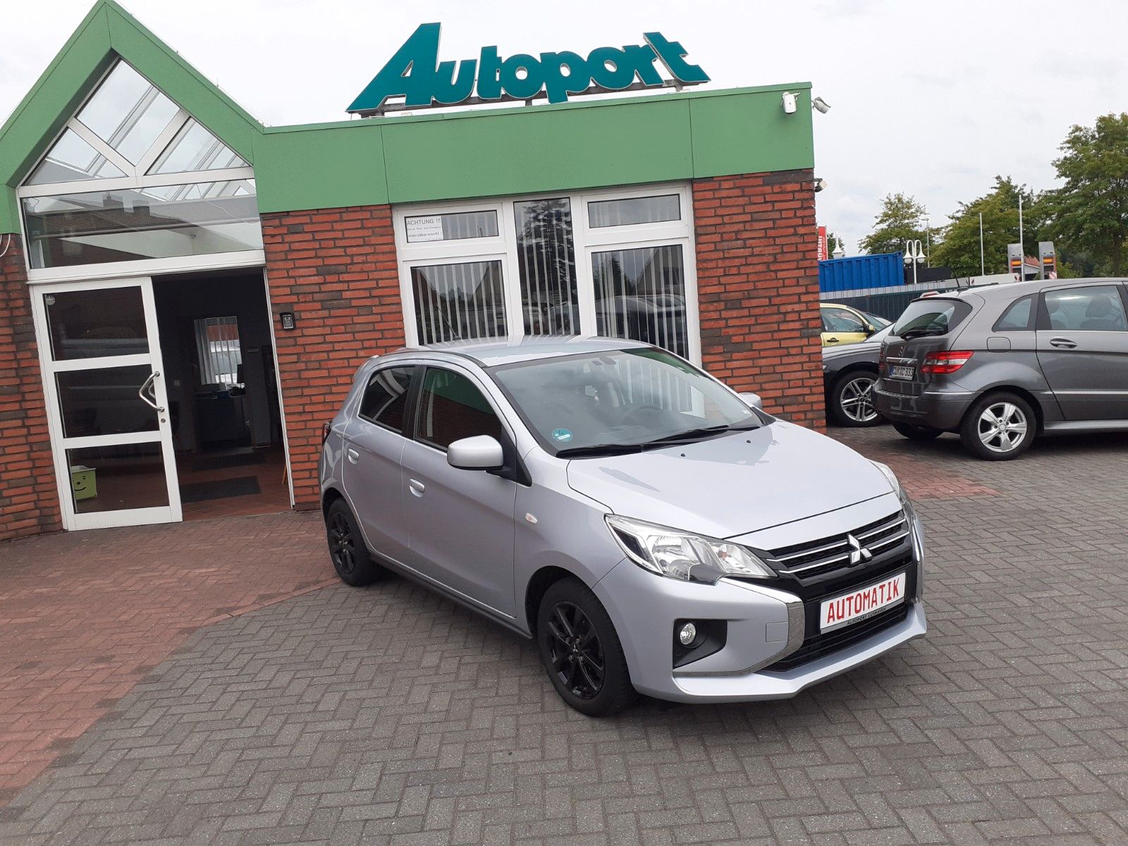 MITSUBISHI Space Star