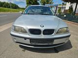 BMW 318 Baureihe 3 Touring 318d - BMW 318 aus 2005: 318d