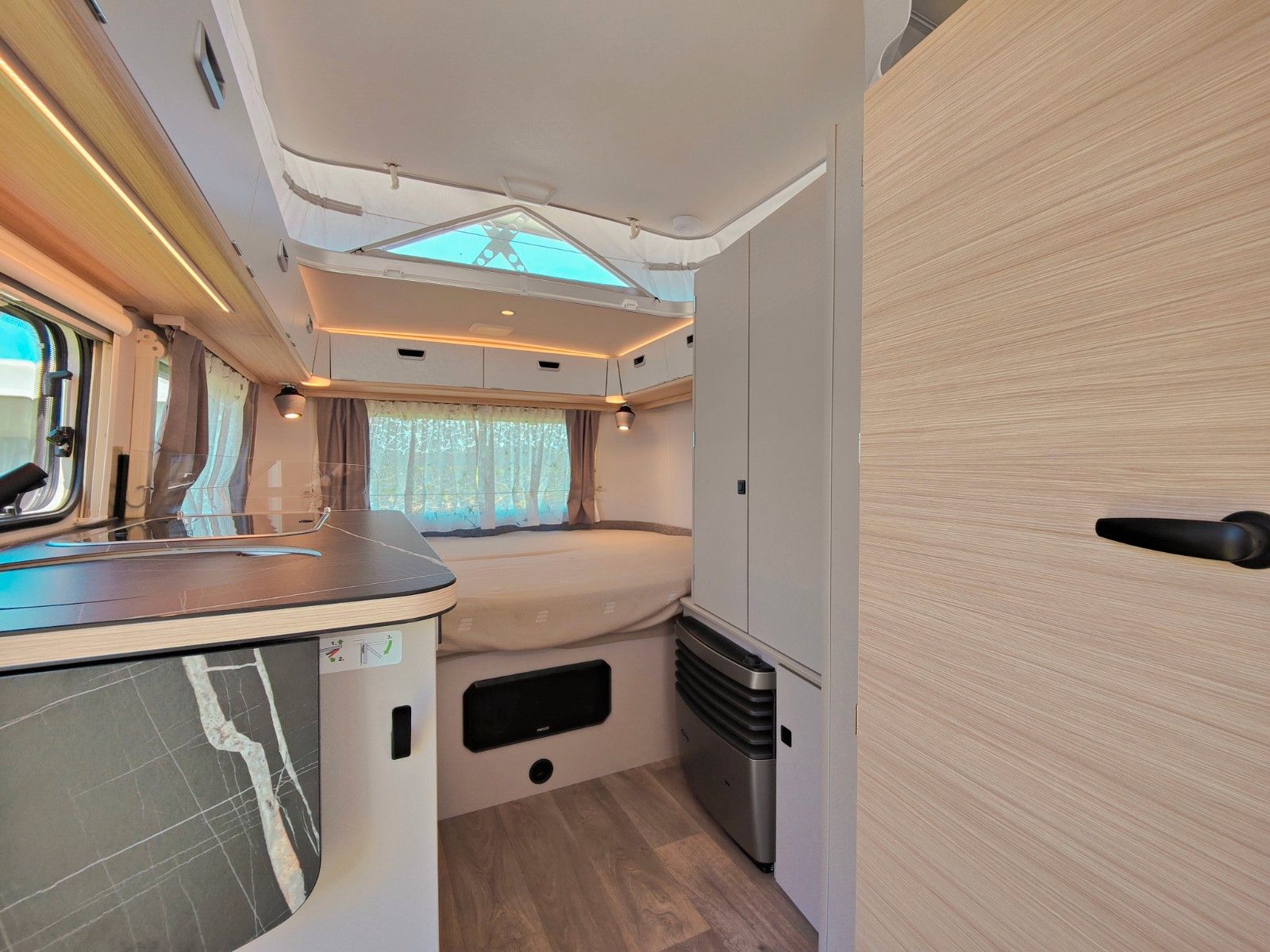 Fahrzeugabbildung HYMER / ERIBA / HYMERCAR TOURING 530 LEGEND URBAN 2025