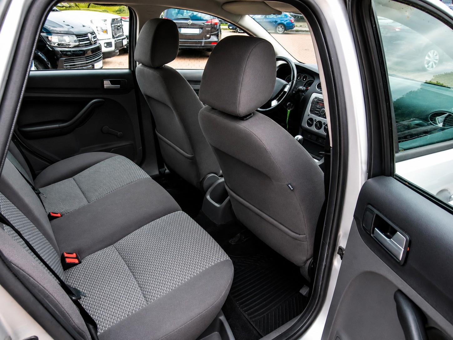 Ford Focus 2007 — photo 11