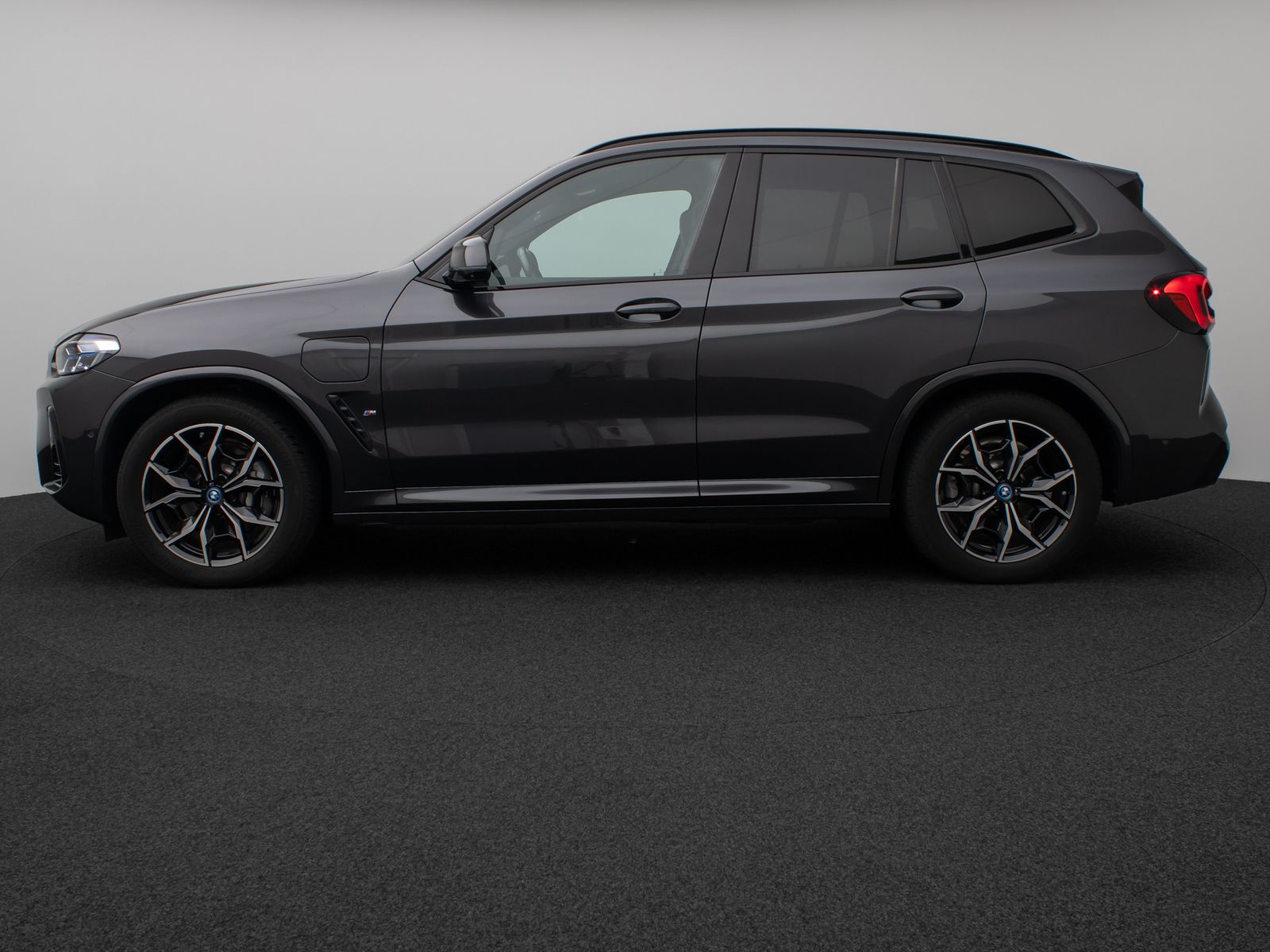 Fahrzeugabbildung BMW X3 xD30e M Sport Panorama Laser 360°HUD Komfort