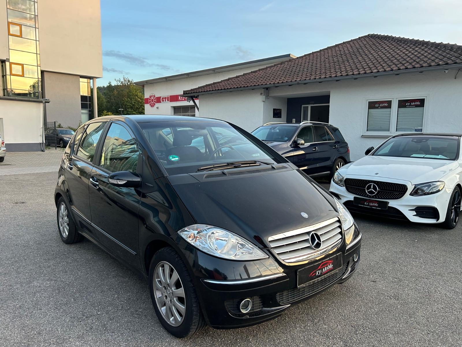 Mercedes-Benz A 200 Elegance/1. Hand/Scheckh./8-fach