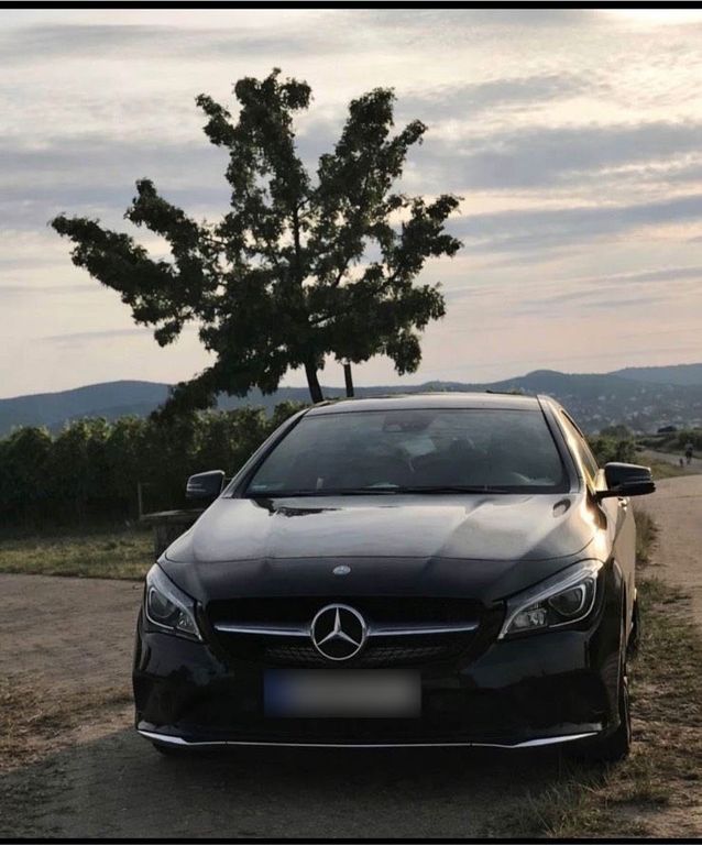 Image of Mercedes-Benz CLA 200