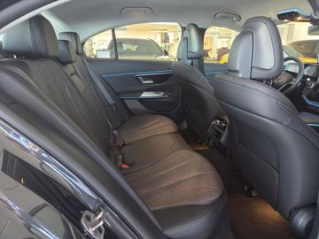 Mercedes E 220 - 9