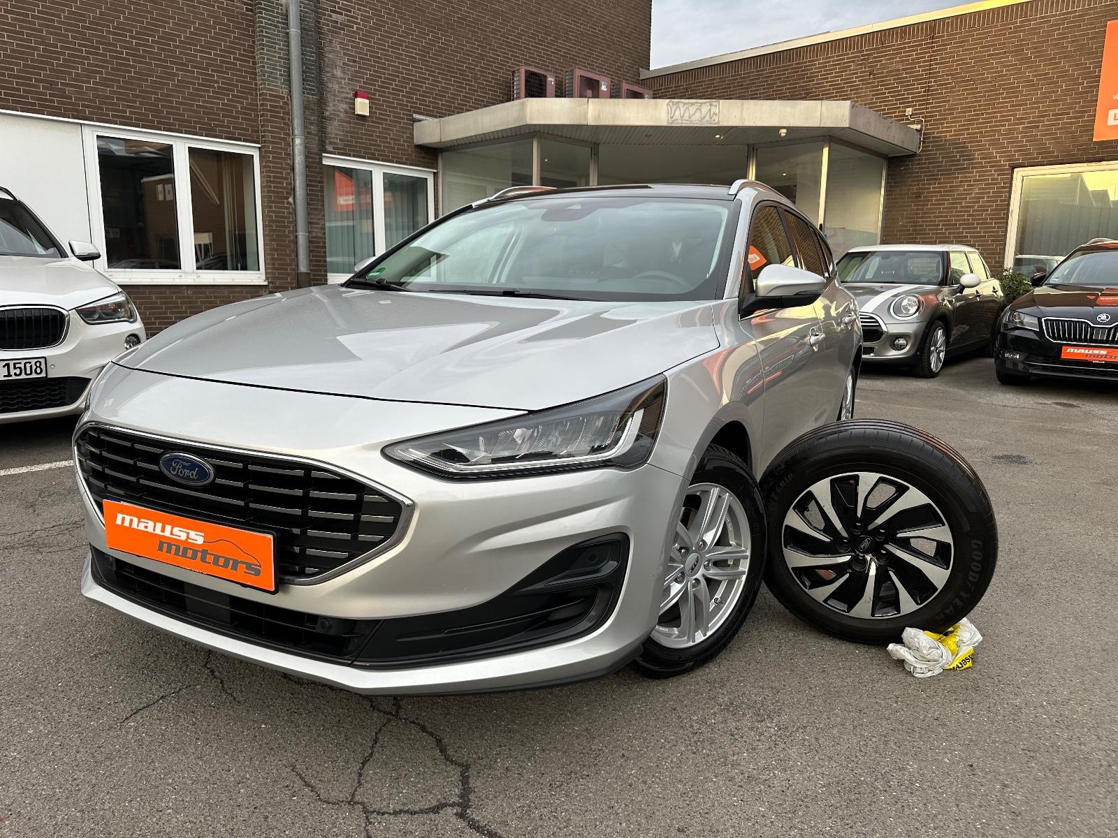 Ford Focus Turnier Titanium X PANO LED - 1909