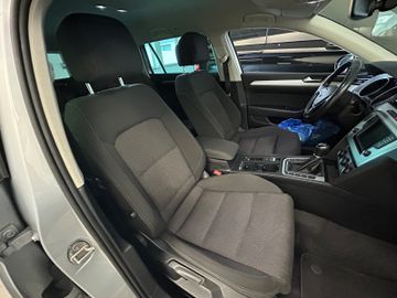 Volkswagen Passat Variant - 8