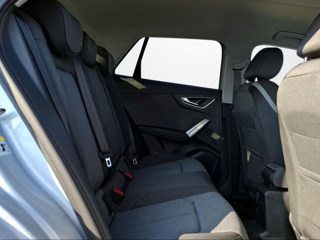 Q2 35 TFSI S-TRONIC ADVANCED CAM+AZV+MATRIX+SHZ