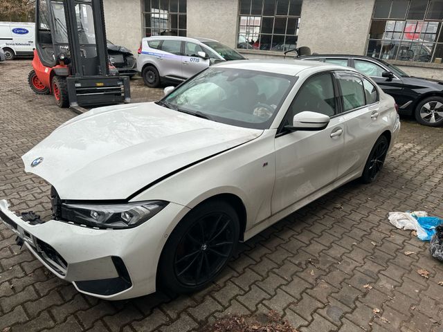 BMW 318 Baureihe 3 Lim. 318 i M Sport