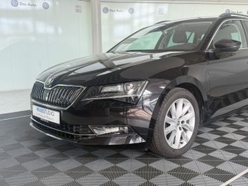 Skoda Superb COMBI 2.0 TDI DSG XENON NAVI ACC AHK