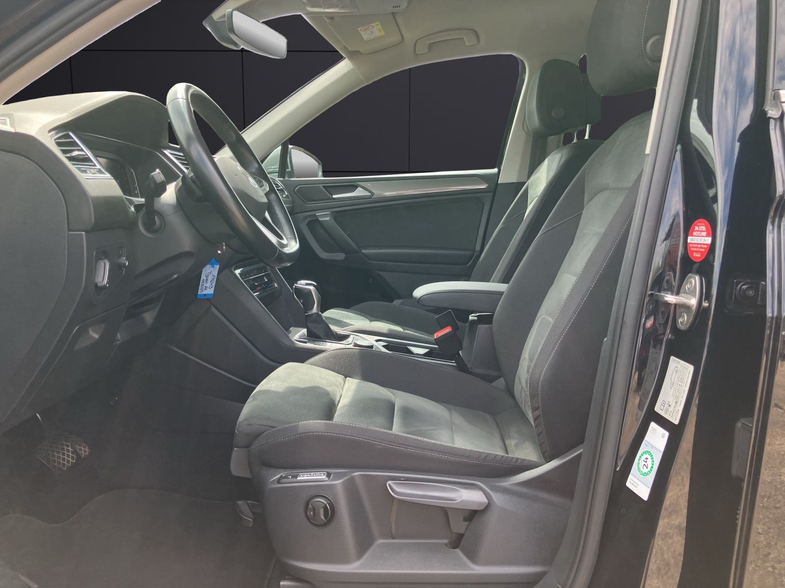 Fahrzeugabbildung Volkswagen Tiguan Allspace Business TDI DSG 4M LED ACC AHK