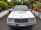 Mercedes-Benz C 180 ELEGANCE - Mercedes-Benz Oldtimer: 180