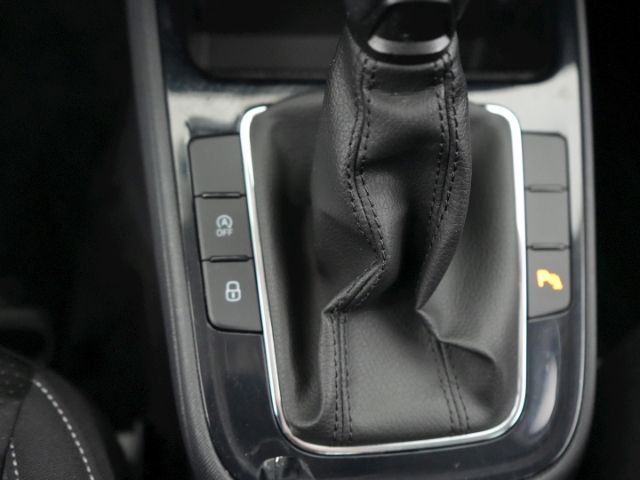 Fabia TSI TOUR+SITZHEIZUNG+LED LICHT+PARKPILOT V