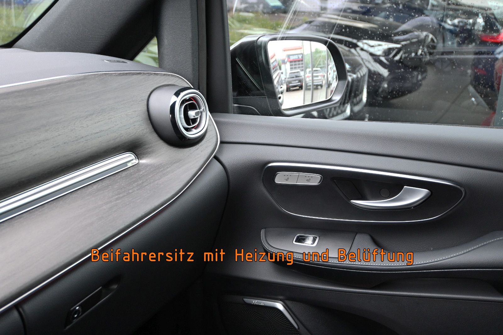 Fahrzeugabbildung Mercedes-Benz V 300 d 4Mat. Extralang AMG Line °AIRMATIC°STHZ°