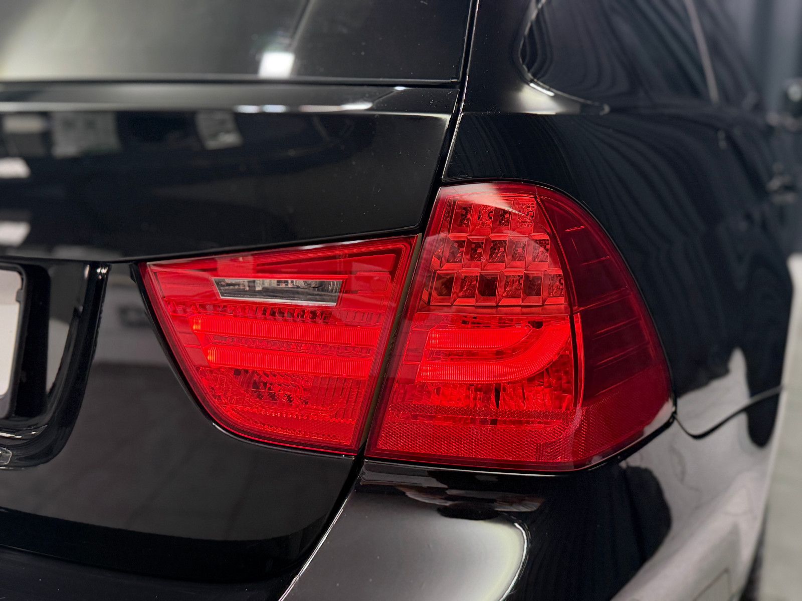 Fahrzeugabbildung BMW 335 i xDrive Touring|LEDER|NAVI|PANO