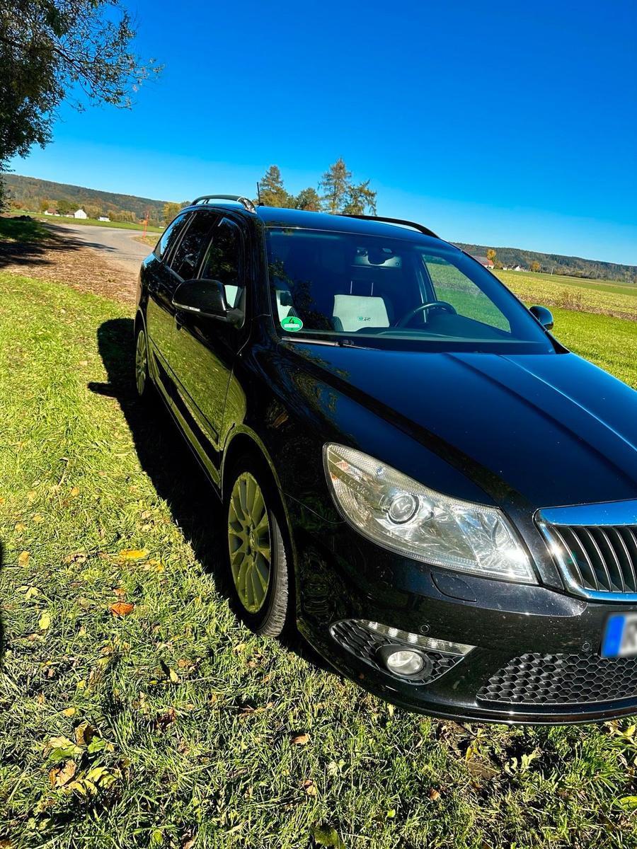 Skoda Octavia 2009 — interior