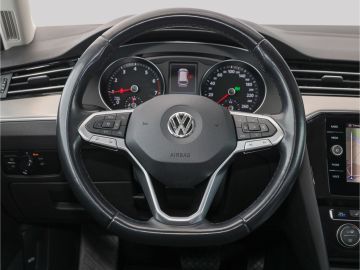 Volkswagen Passat Variant Elegance 1.5 TSI DSG AHK Navi Kam