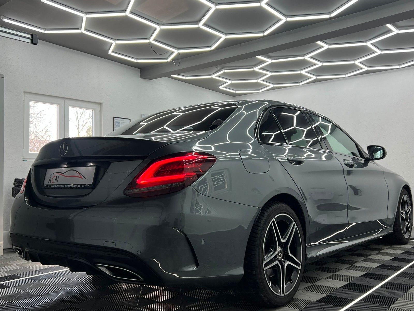 Fahrzeugabbildung Mercedes-Benz C 300 d Lim. AMG-LINE/COMAND/KAM/VIRCO/AMBI+