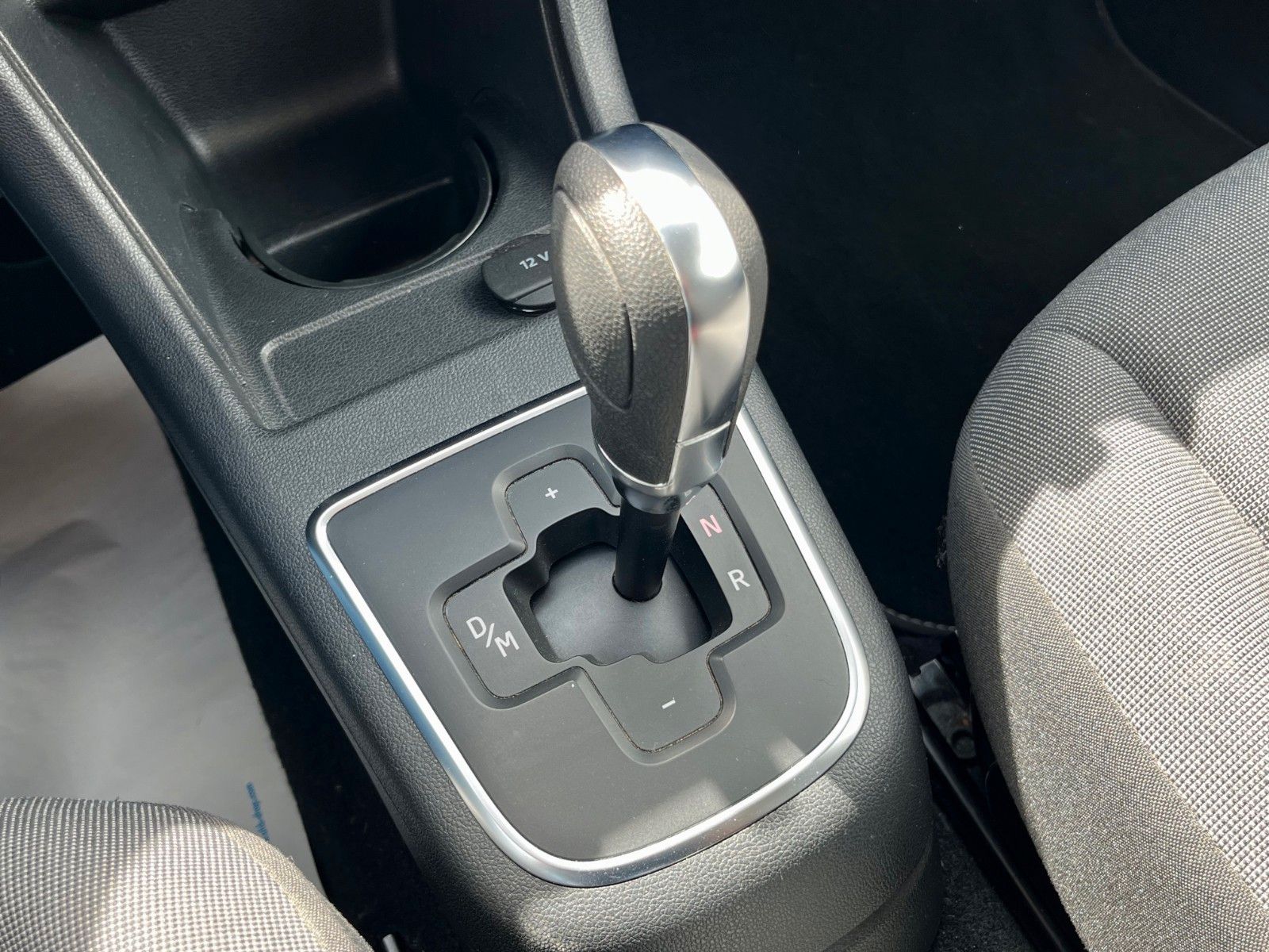 Fahrzeugabbildung Volkswagen up! 1.0 move Aut. Klima Sitzhzg SCHECKHEFT 2.HD