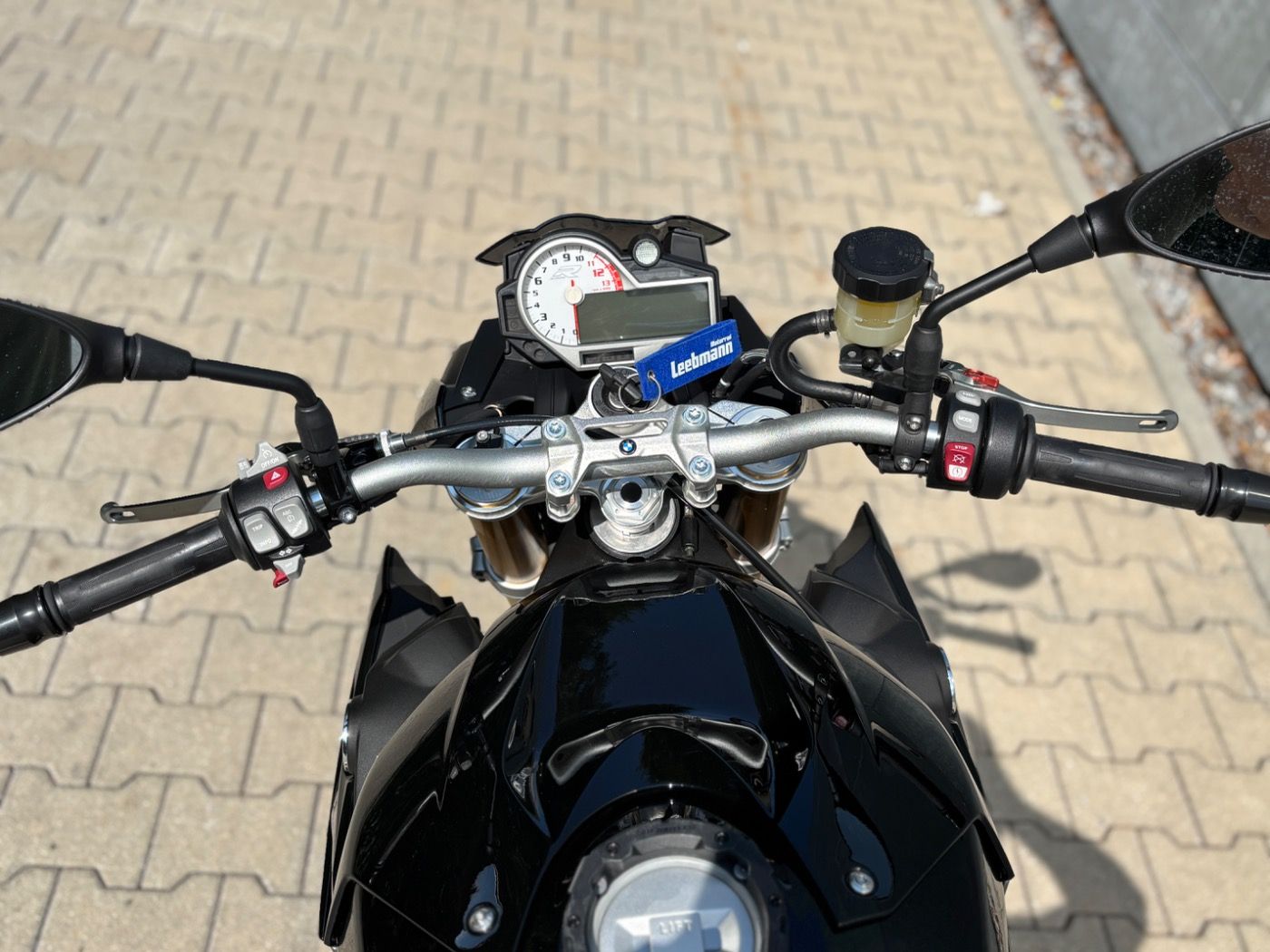 Fahrzeugabbildung BMW S 1000 R Sport- und Dynamik Paket Akrapovic, Frä