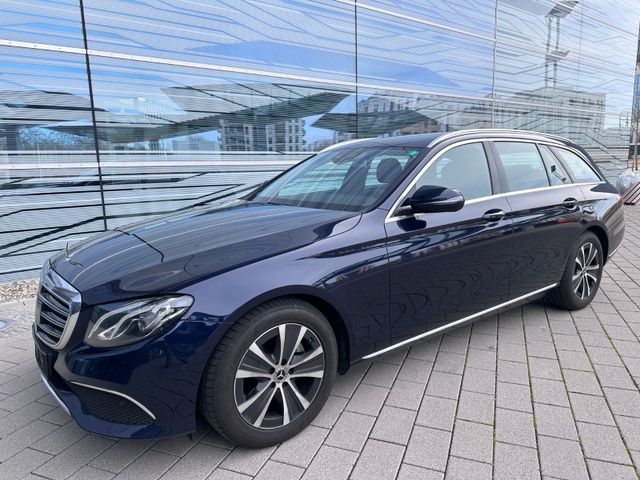 Mercedes-Benz E 220 d T Autom. Luxury Paket    "NO TAXI"