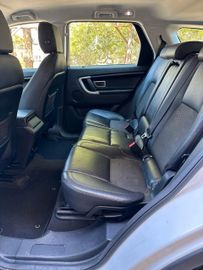 Land-Rover Discovery Sport - 12
