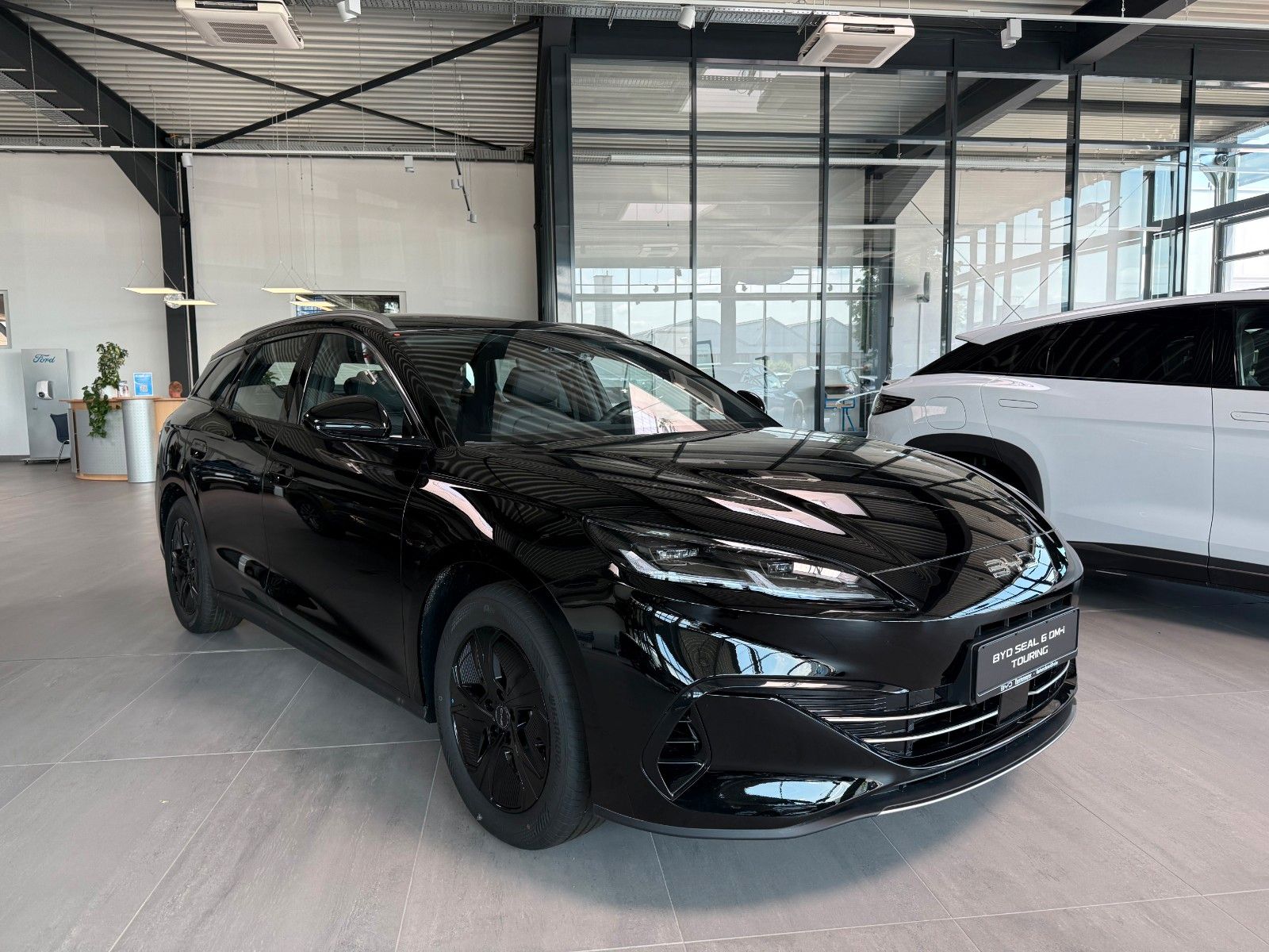 BYD SEAL