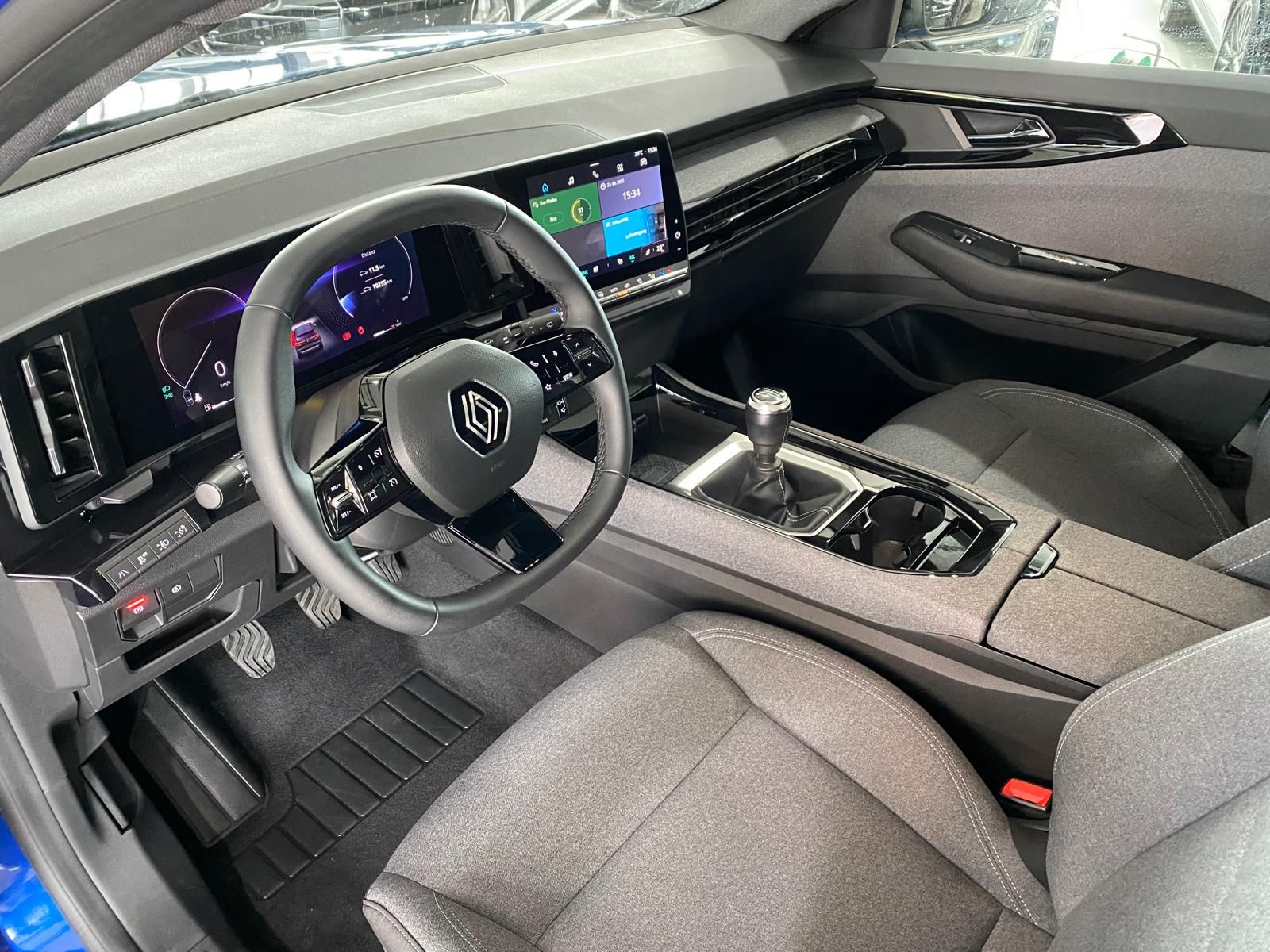 Fahrzeugabbildung Renault Austral Mild Hybrid 140 Sports Equilibre