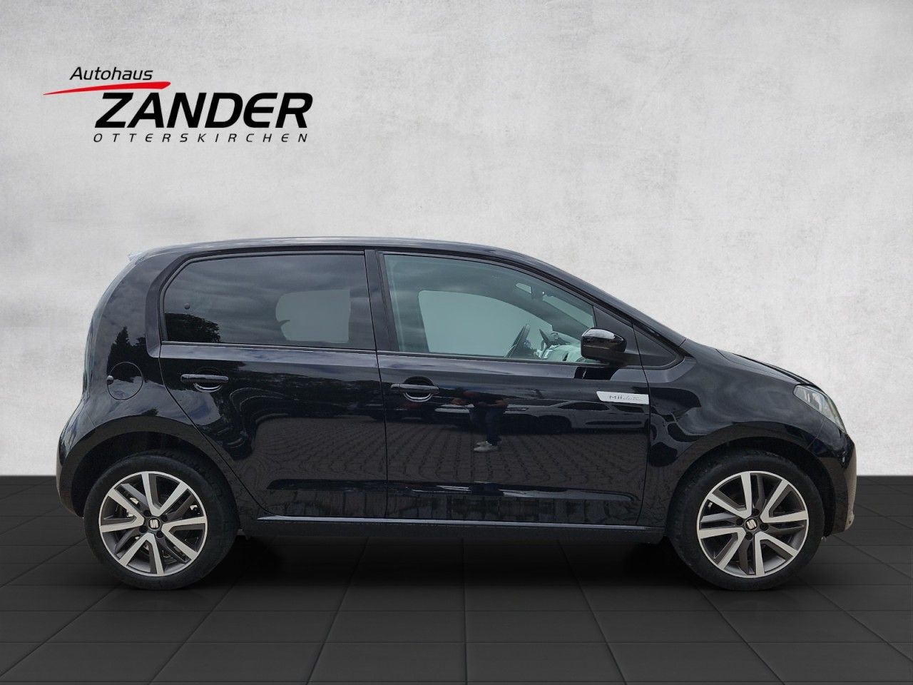 Fahrzeugabbildung SEAT Mii electric Plus + Batteriezertifikat