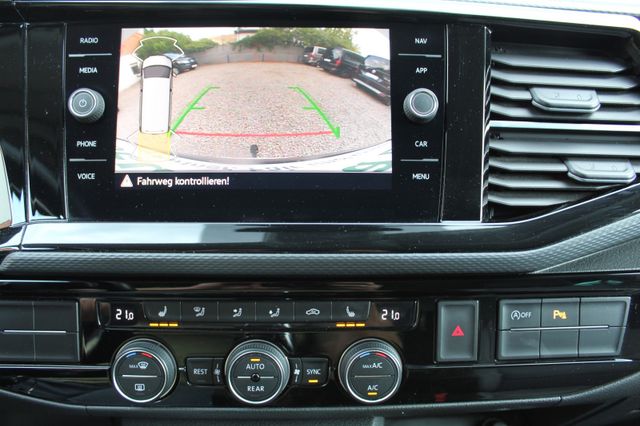 Volkswagen T6.1 Multivan Generation SIX DSG AHK ACC Standhz