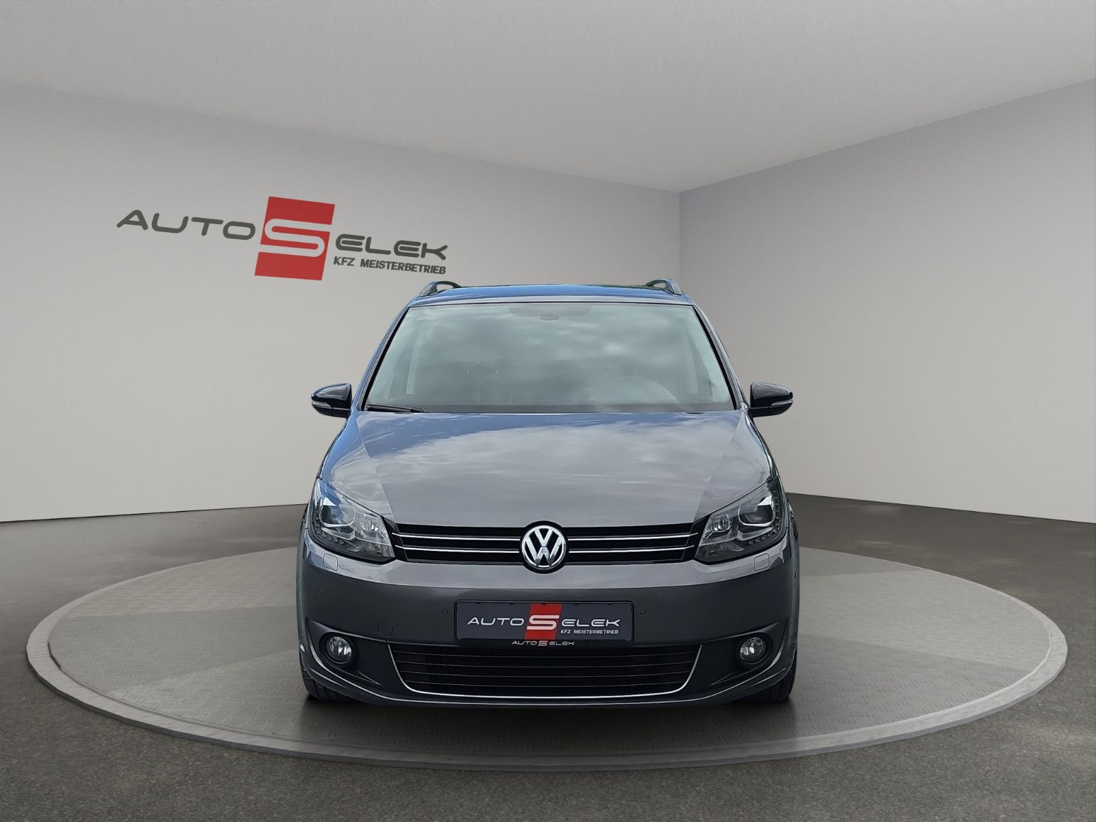 Fahrzeugabbildung Volkswagen Touran Match AUTOMATIK LEDER  PDC SHZ PDC