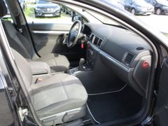 Fahrzeugabbildung Vectra C First Edition Navi Bi-Xenon Dyn. Kurven