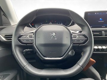 Peugeot 3008 1.2 PureTech 130 Active AHK+Kam.+Navi+SHZ