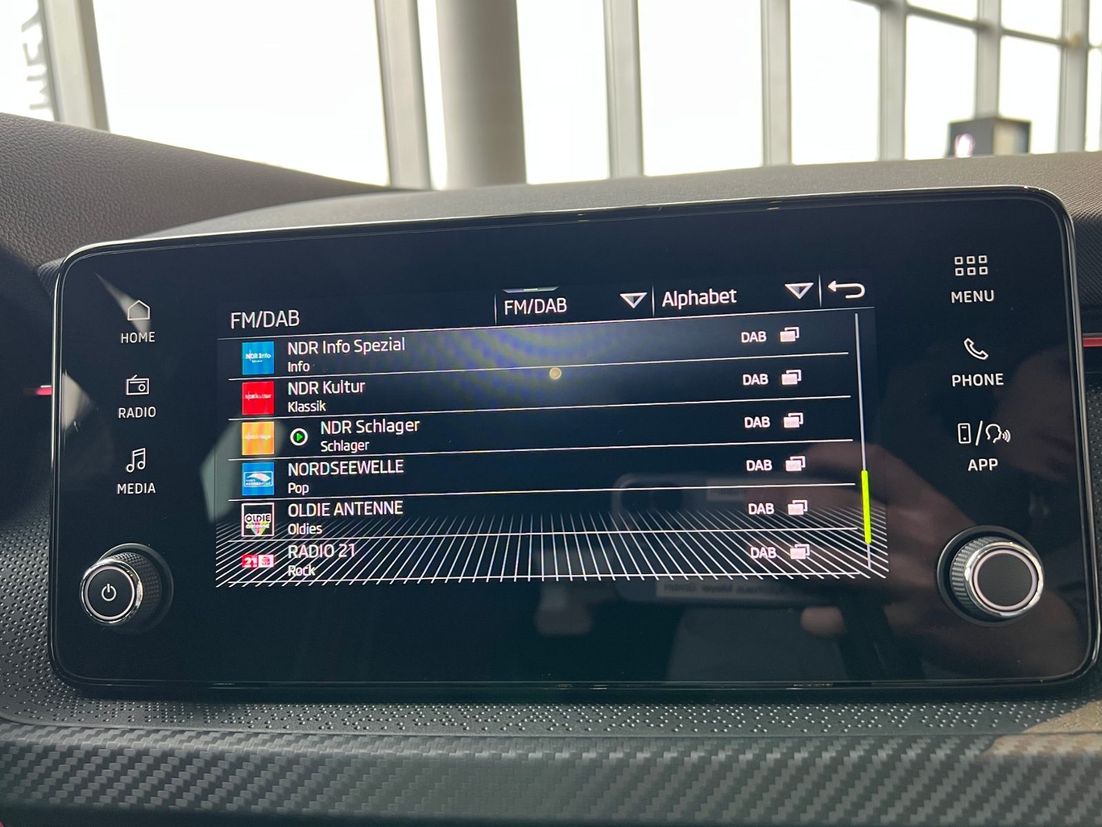 Fahrzeugabbildung SKODA Kamiq Monte Carlo 1.5 TSI DSG *AHK*