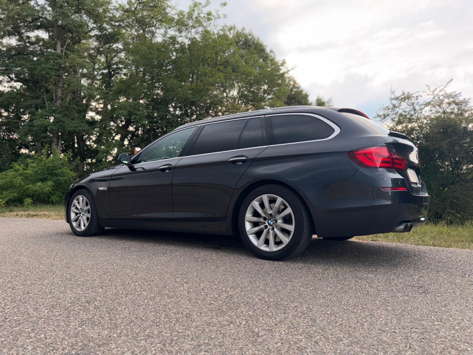 BMW 530d Touring - AHK ACC HUD Soft Close CarPlay