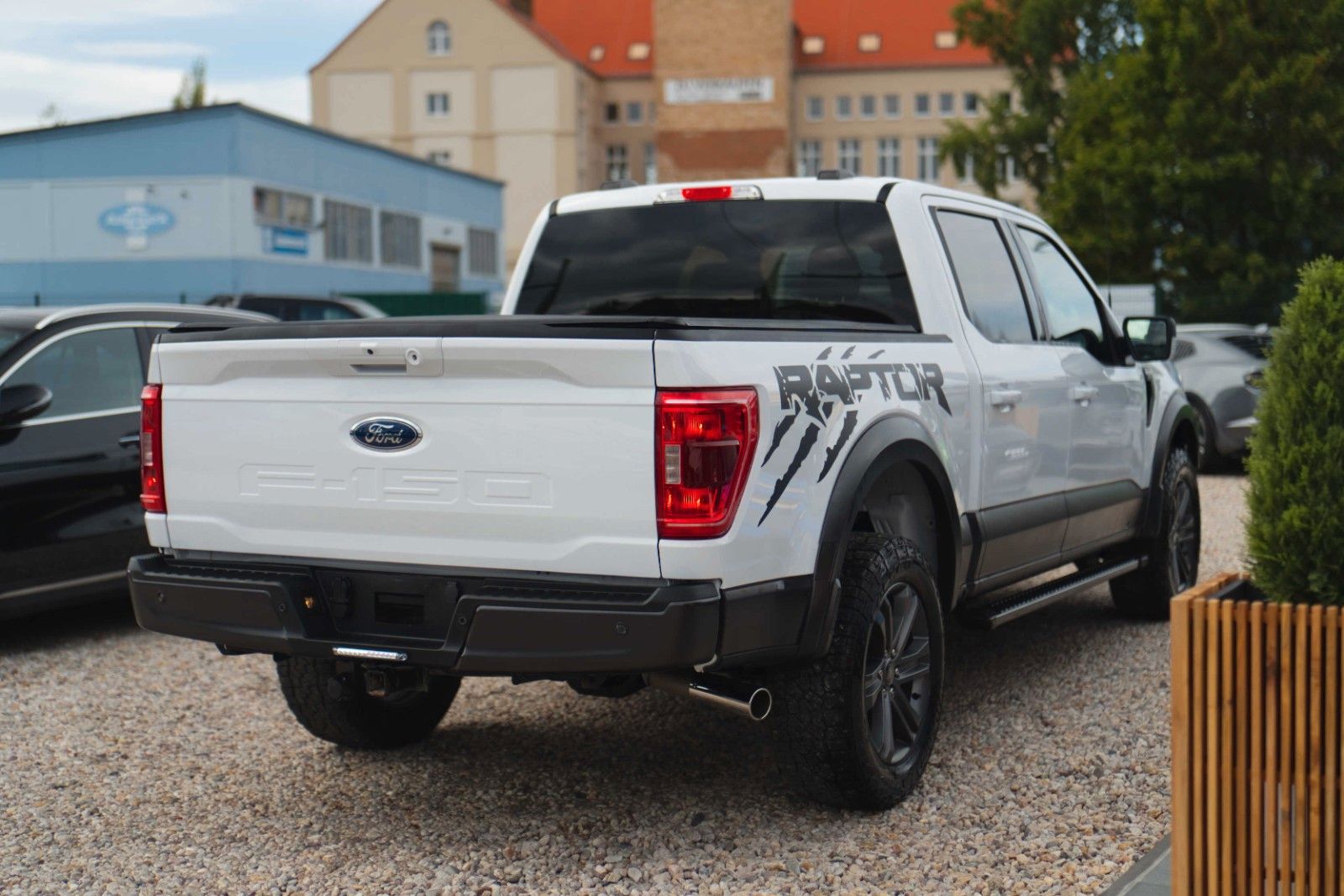 Fahrzeugabbildung Ford F150 5.0L V8 4x4 Offroad SuperCrew RAPTOR 19%