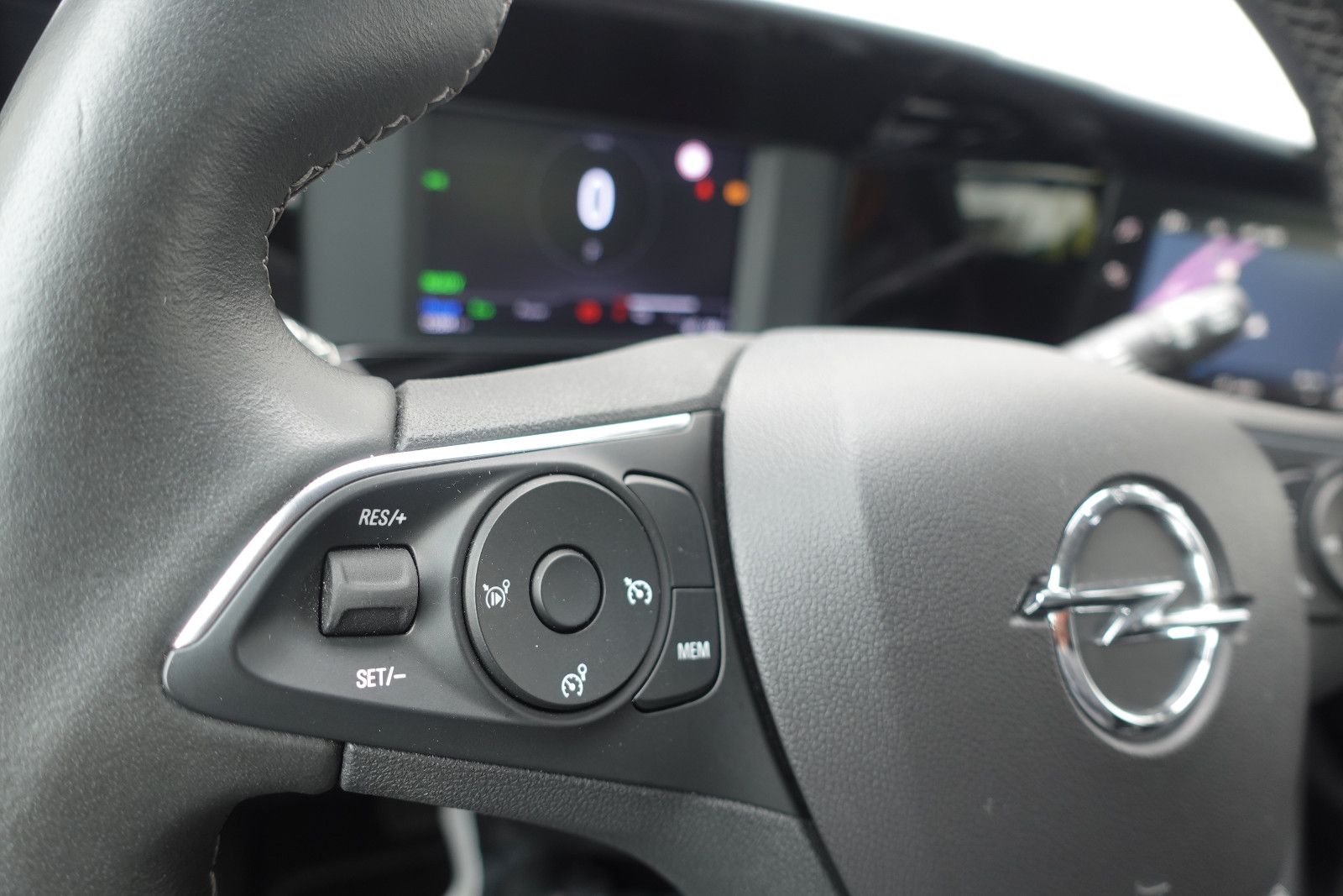 Fahrzeugabbildung Opel Mokka-e Elegance,Navi,Kamera,Sitzhzg,Allwetter
