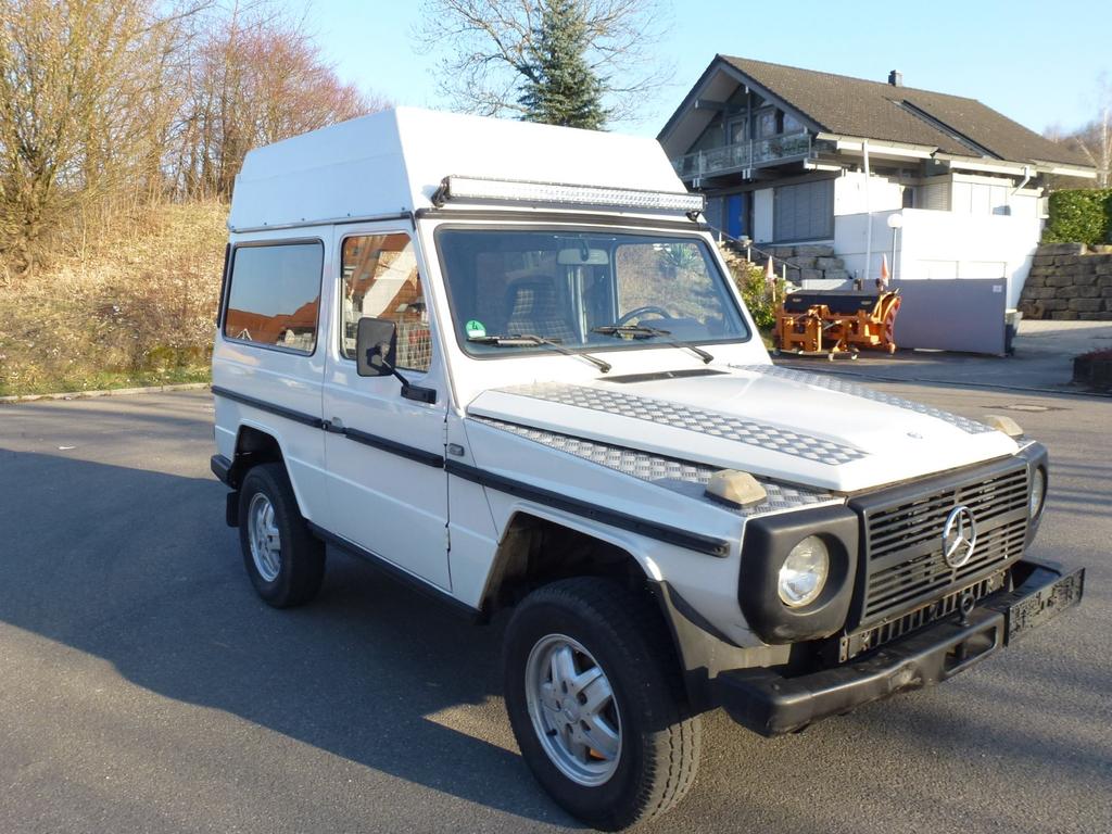 Mercedes-Benz G 230