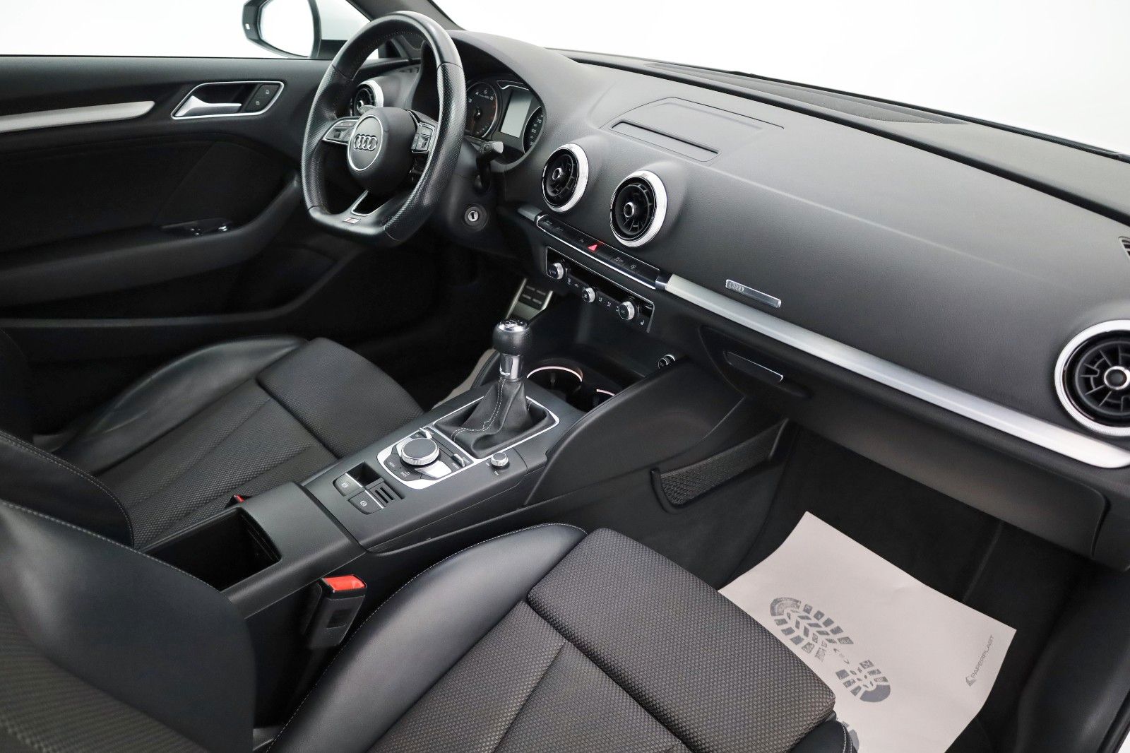 Fahrzeugabbildung Audi A3 S Line T.Leder,Navi,Xenon,ACC,SH,PDC,SR+WR