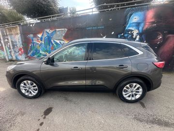 Ford Kuga - 2