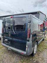 Renault Trafic Combi L1H1 2,7t  verglast - Renault Trafic aus 2002