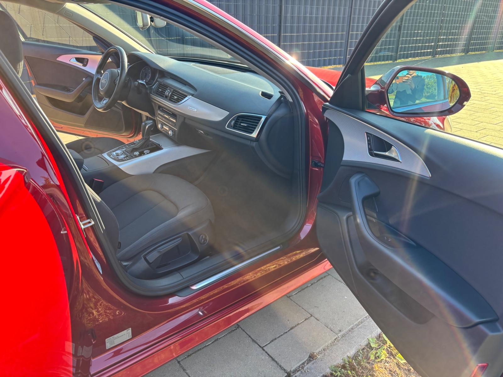 Audi A6 3.0 TDI quattro StHz, AHK, LED 