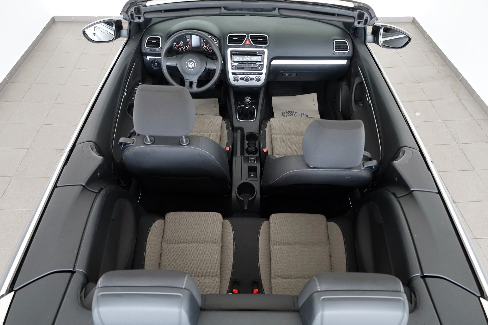 Fahrzeugabbildung Volkswagen Eos, SH, PDC, 2-Zonen-Klimaautom., 8fach bereift