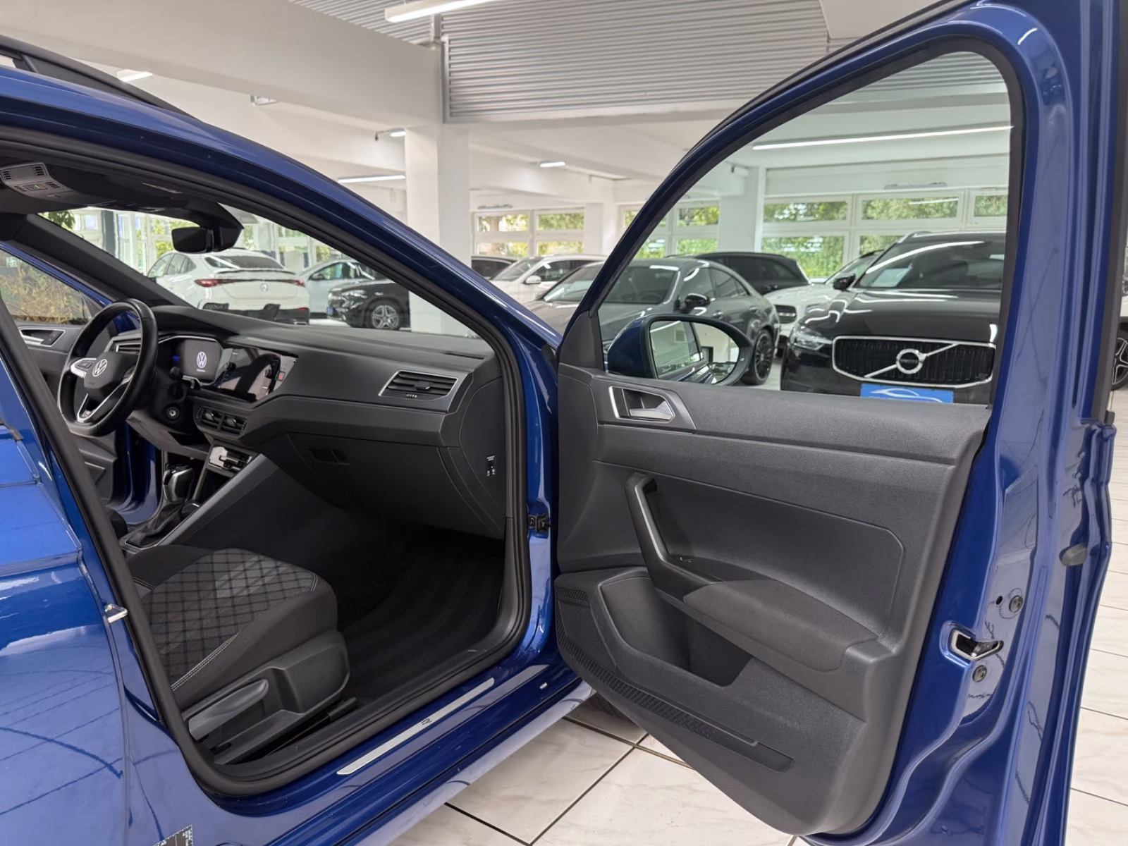 Volkswagen Taigo R-Line 1.5 TSI*SHZ*Digital-Cockpit*Kamera